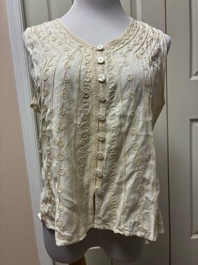 Papa Size Large Sleeveless Embroidered Cream Button-Front Top